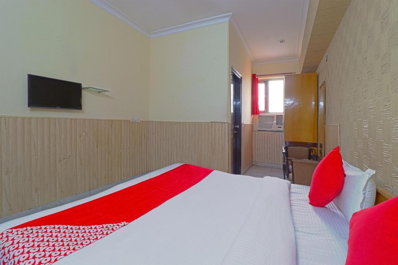 Oyo 834 Shree Balaji Hotel Фарідабад Екстер'єр фото