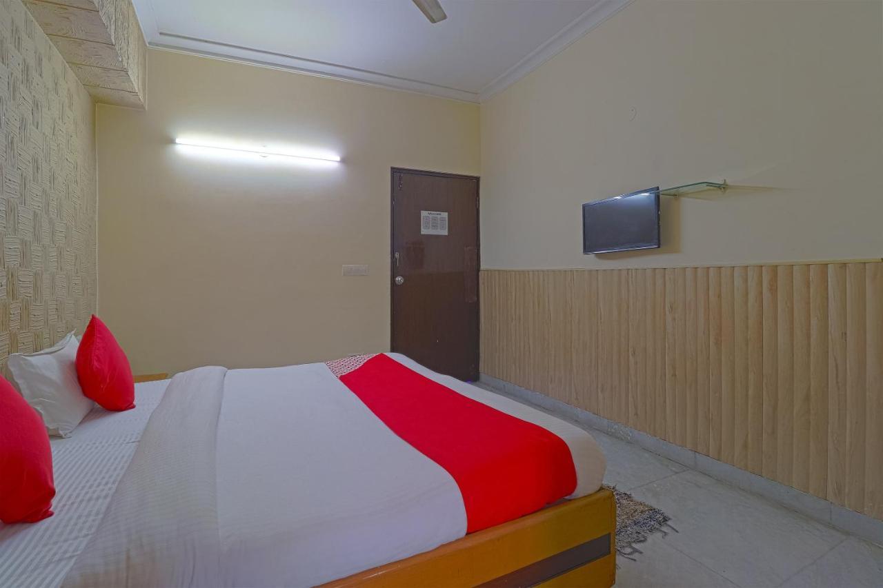 Oyo 834 Shree Balaji Hotel Фарідабад Екстер'єр фото