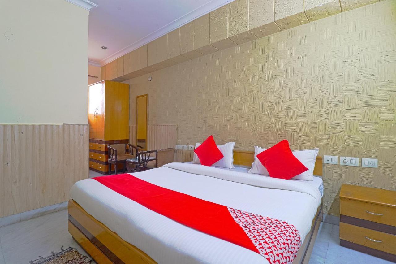 Oyo 834 Shree Balaji Hotel Фарідабад Екстер'єр фото