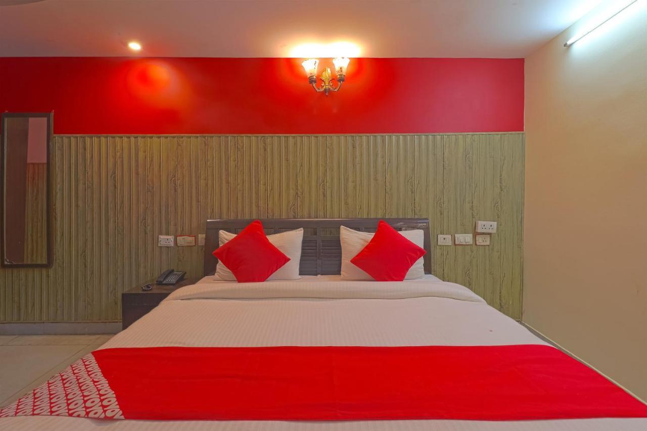 Oyo 834 Shree Balaji Hotel Фарідабад Екстер'єр фото