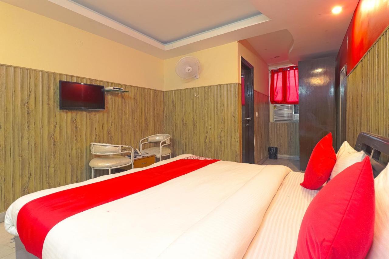 Oyo 834 Shree Balaji Hotel Фарідабад Екстер'єр фото